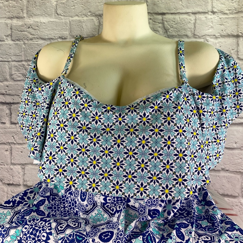 24 & Ocean Swim suite top Off the shoulder tankini